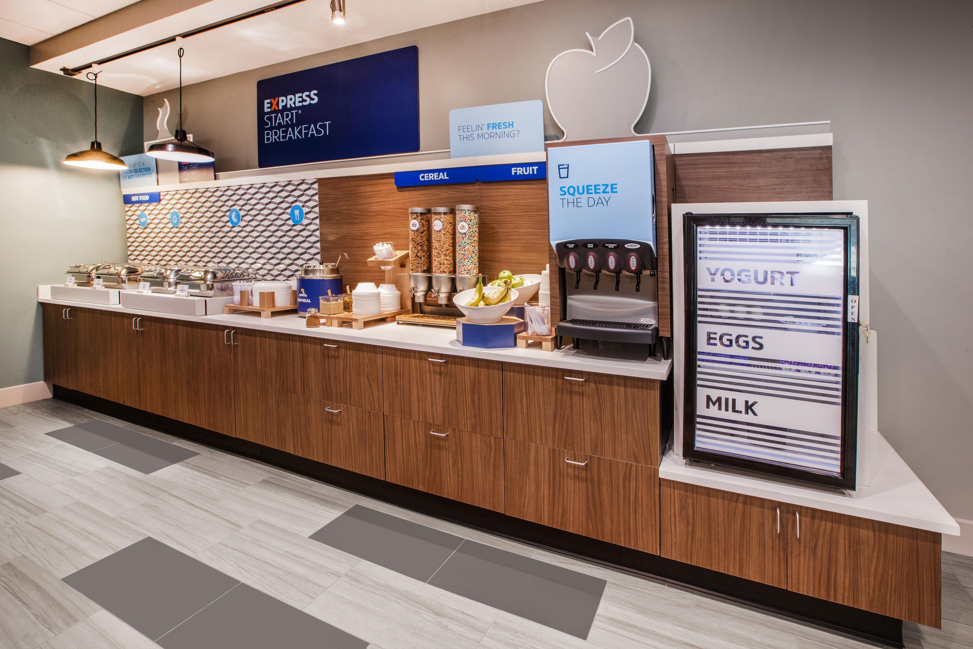 Holiday Inn Express & Suites - Houston East - Beltway 8 By Ihg Cloverleaf Екстериор снимка