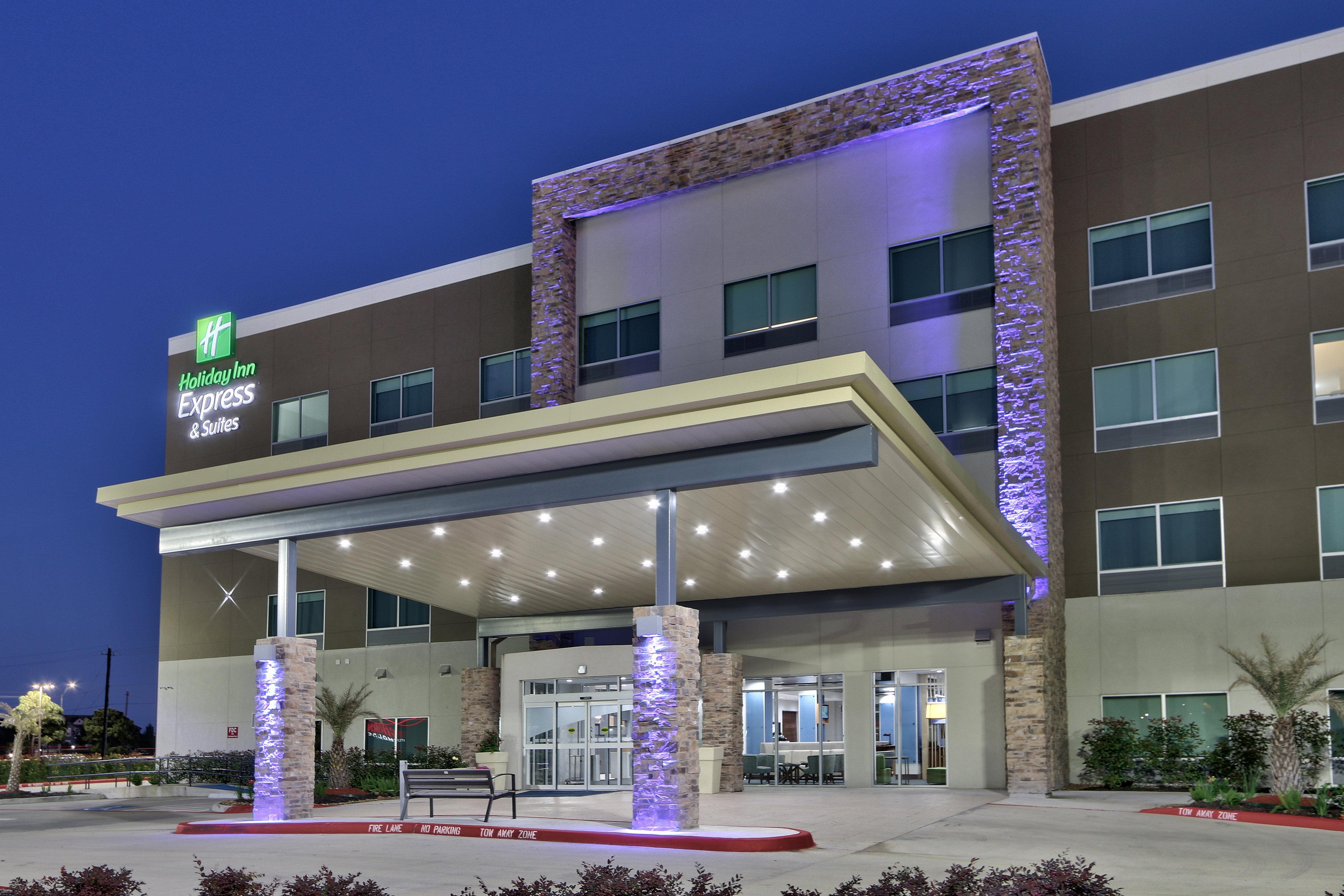 Holiday Inn Express & Suites - Houston East - Beltway 8 By Ihg Cloverleaf Екстериор снимка
