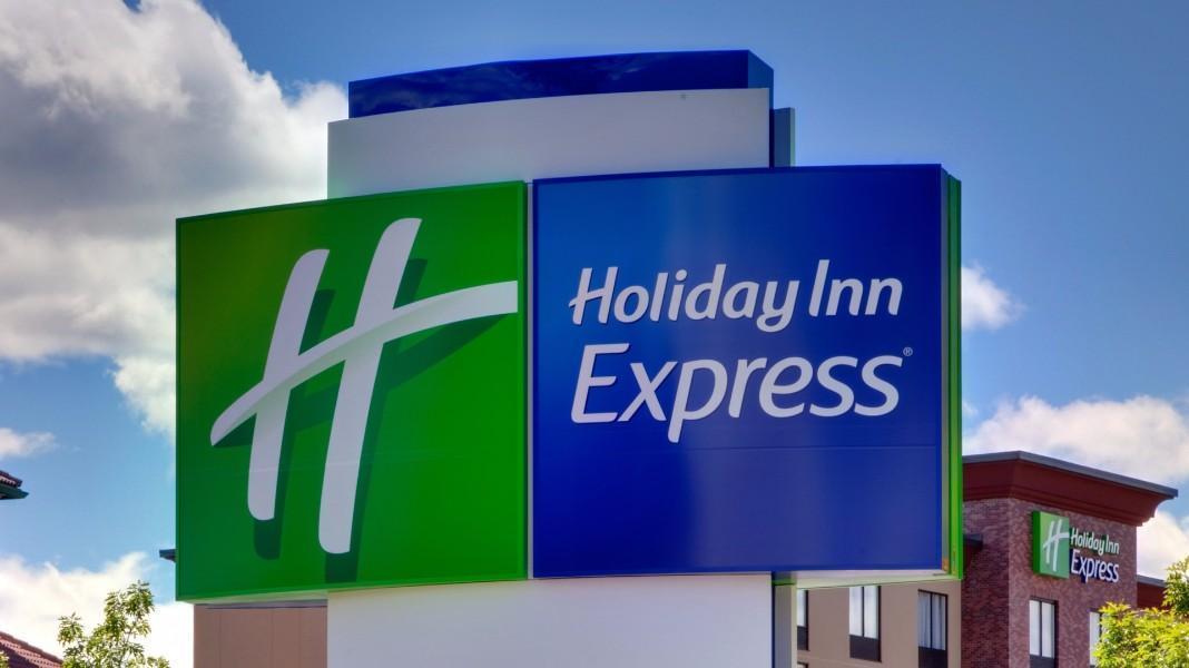 Holiday Inn Express & Suites - Houston East - Beltway 8 By Ihg Cloverleaf Екстериор снимка