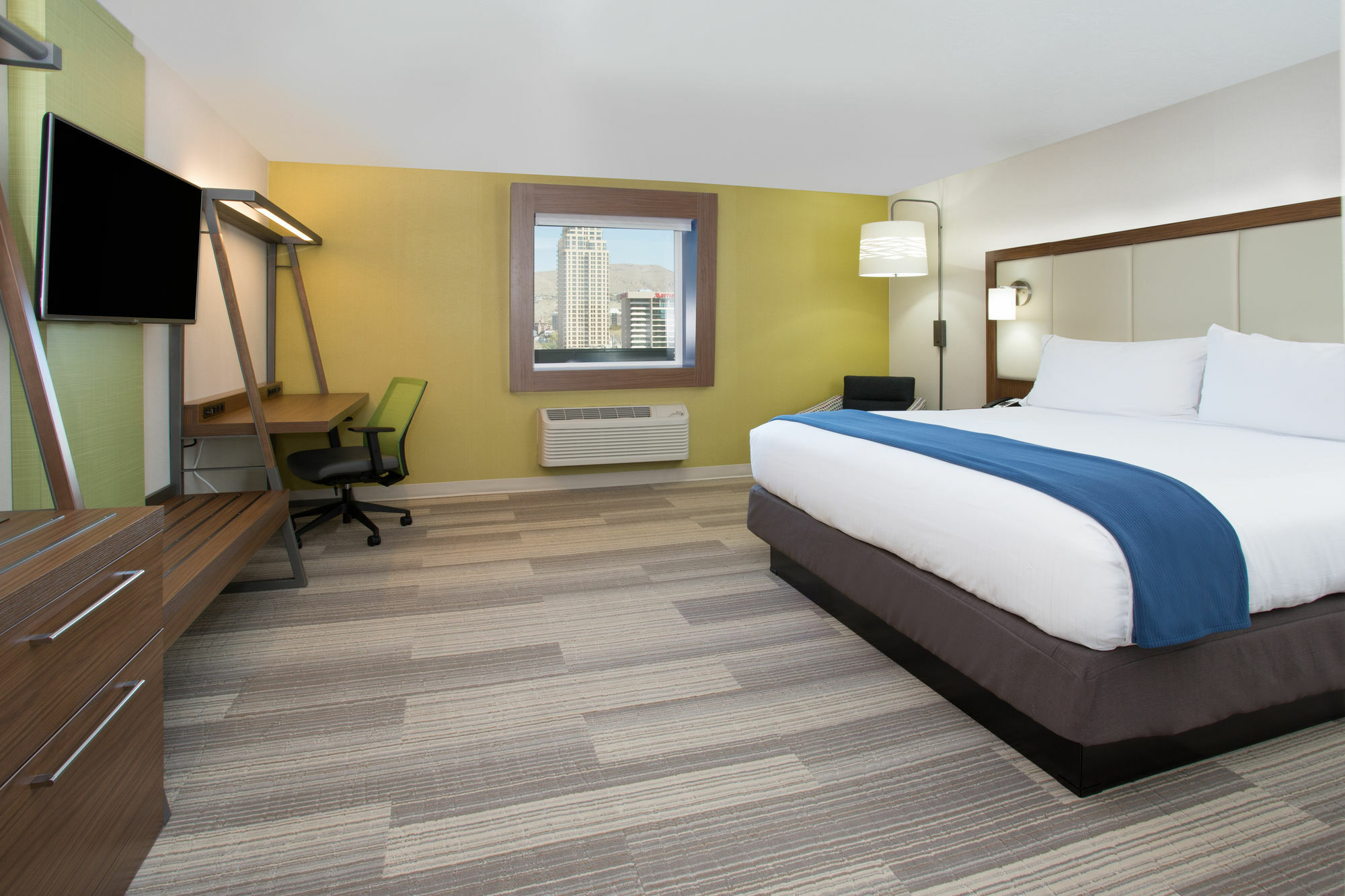 Holiday Inn Express & Suites - Houston East - Beltway 8 By Ihg Cloverleaf Екстериор снимка
