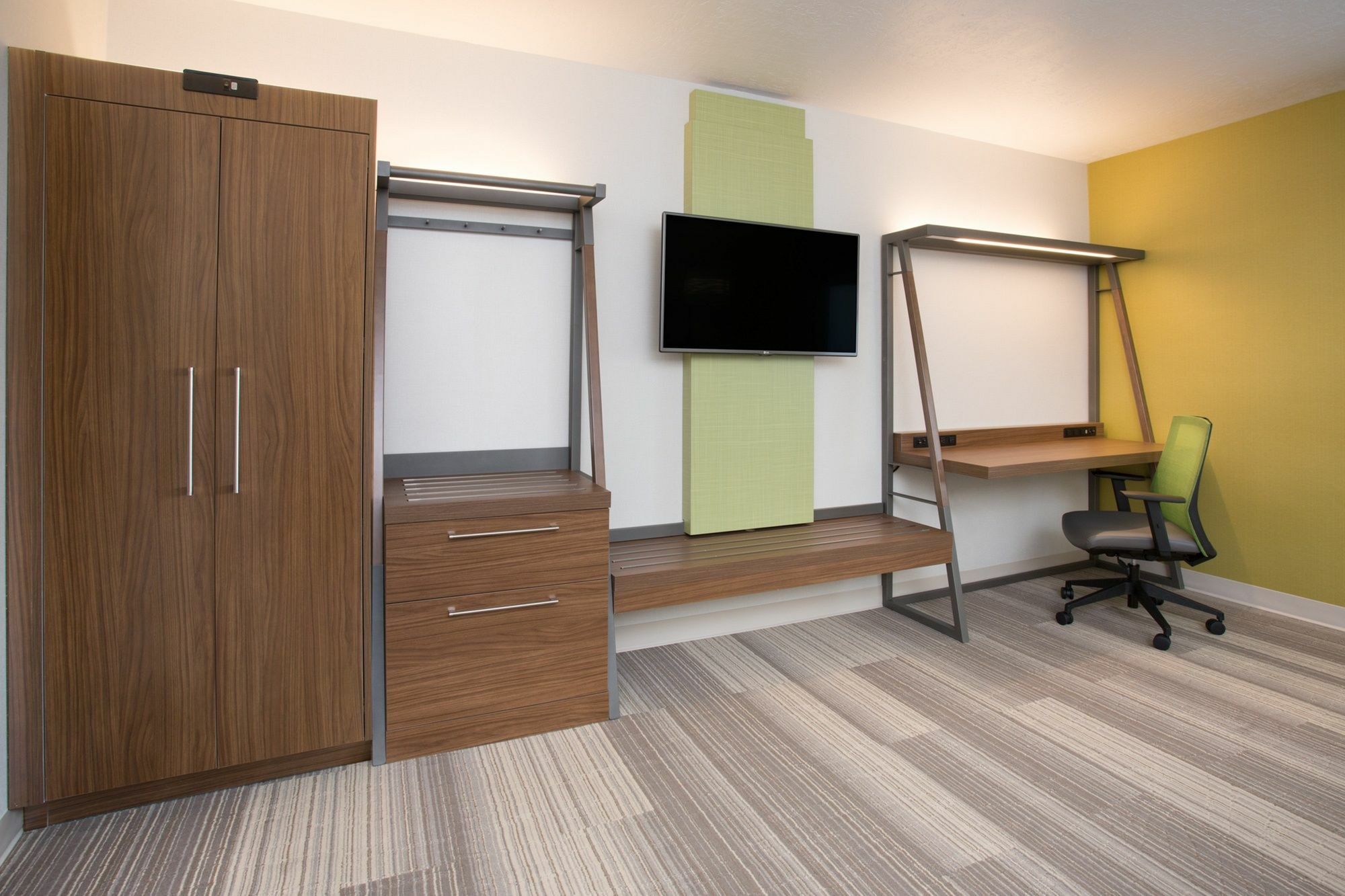 Holiday Inn Express & Suites - Houston East - Beltway 8 By Ihg Cloverleaf Екстериор снимка